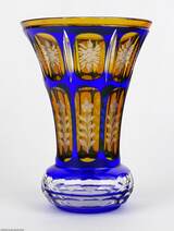 Csiszolt üveg váza 20. század eleje