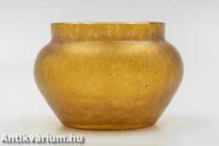 Loetz aranysárga lüszteres pappillon üveg váza 20. század eleje