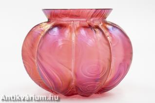 Wilhelm Kralik Sohn Co. szecessziós irizált rózsaszín üveg váza 20. század eleje