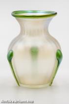 Loetz lüszteres szecessziós fehér üveg váza 19. század vége - 20. század eleje 11 cm