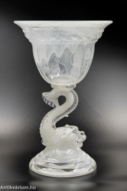 George Davidson, Thomas Davidson,  - Davidson kehely – Aukció – Gyűjteményárverezés: 3. üveg árverés, 2023. 04.