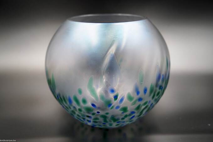  - Kralik lüszteres art deco gömb üvegváza 20. század eleje – Aukció – Gyűjteményárverezés: 2. üveg árverés, 2023. 01.