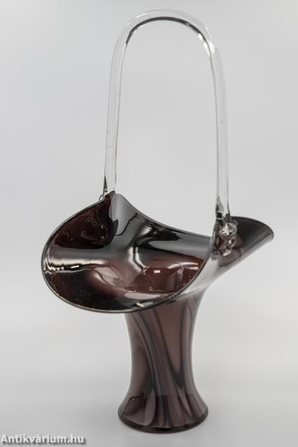 Wilhelm Kralik,  - Loetz-Kralik váza 4. – Aukció – Gyűjteményárverezés: 3. üveg árverés, 2023. 04.