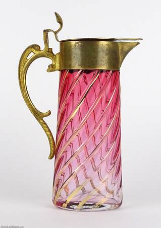  - Moser rózsaszín szecessziós kiöntő 19. század vége – Aukció – Gyűjteményárverezés: 2. üveg árverés, 2023. 01.