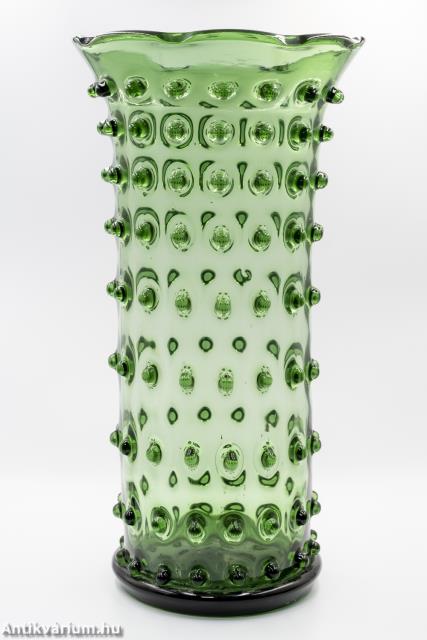  - Nagyméretű zöld váza – Aukció – Gyűjteményárverezés: 4. üveg árverés, 2023. 08.