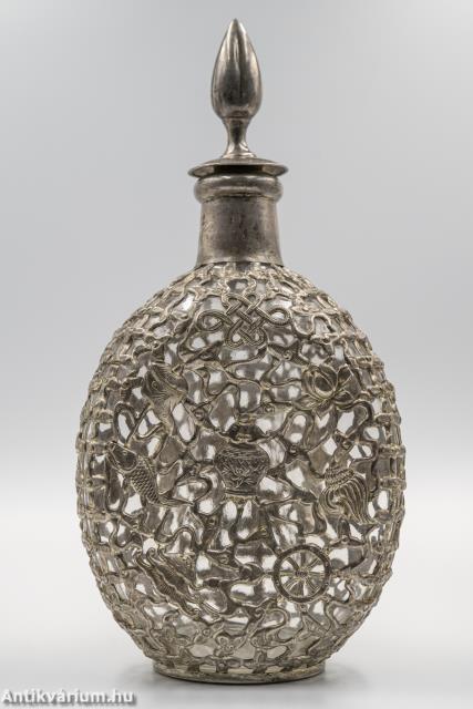  - Rusztikus fémborítású palack – Aukció – Gyűjteményárverezés: 3. üveg árverés, 2023. 04.
